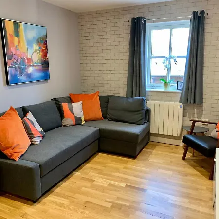 Luxury - Central - Parking Sometimes Available Apartment