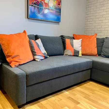 Apartment Luxury - Central - Parking Sometimes Available York